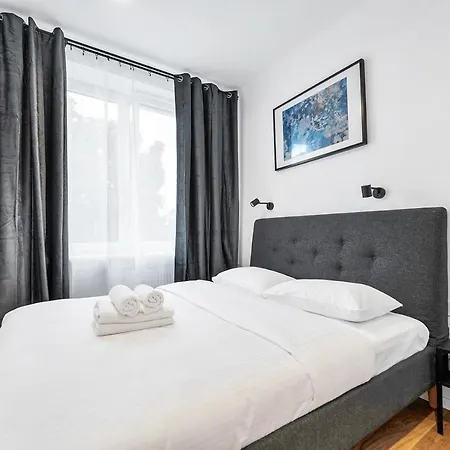 Apartamento Dzielna Standard By Bookinghost *